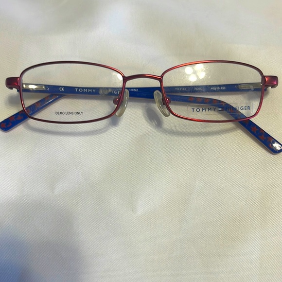 Tommy Hilfiger Kids eyewear